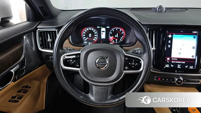 Volvo V90 Cross-Country 2021 Белый из Кореи, фото 4