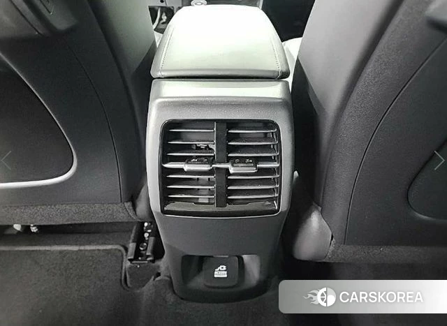 Kia Di Ol Nu Niro 2025 Белый из Кореи, фото 4