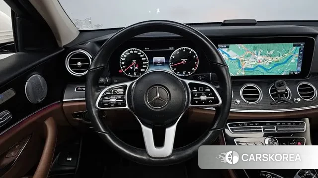 Mercedes-Benz E-Class W213 2018 Белый из Кореи, фото 4