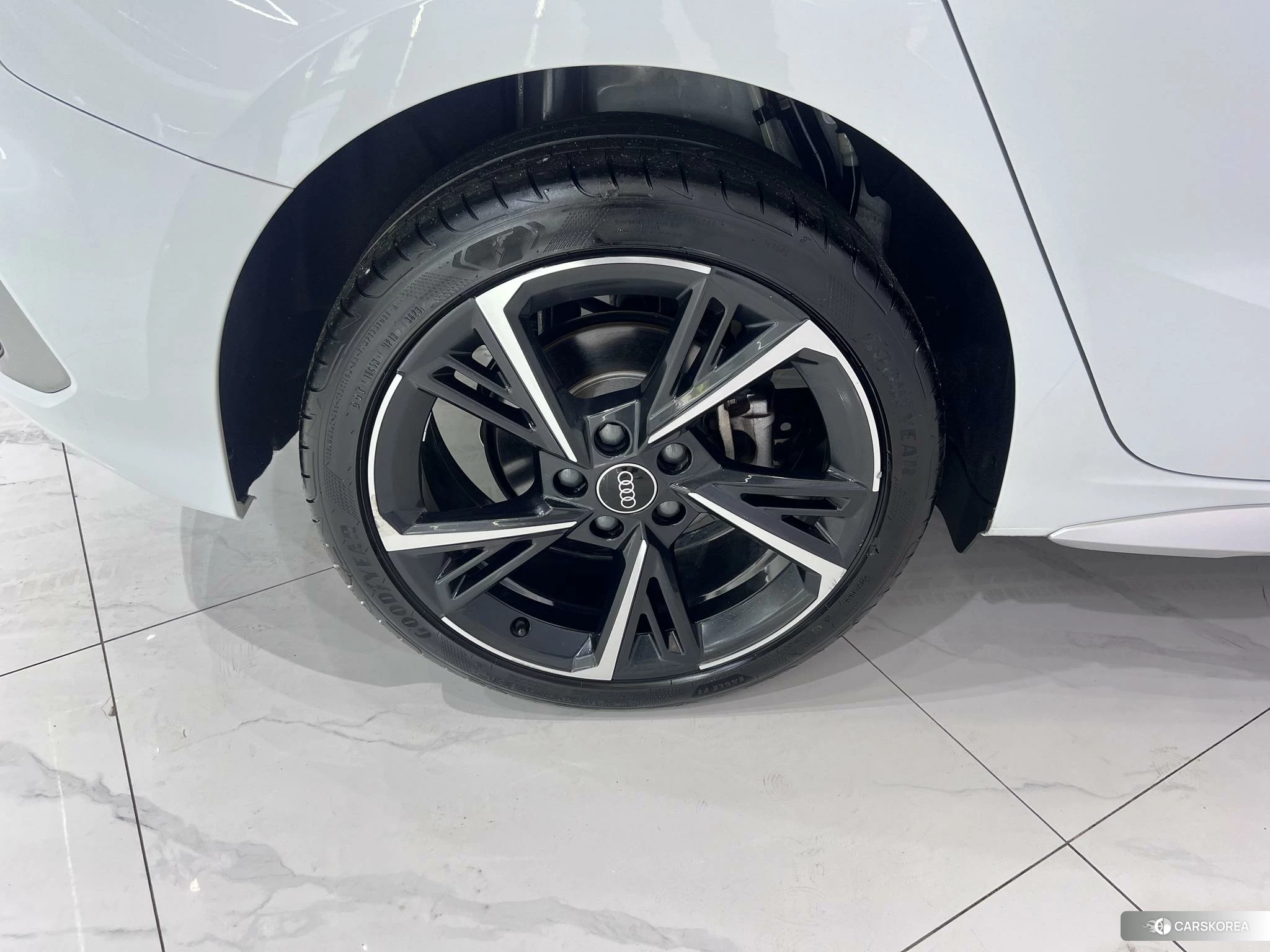 Audi A3 2023 Белый из Китая, фото 4