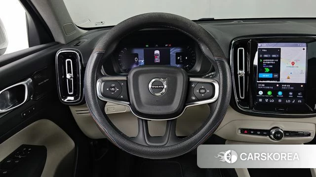 Volvo XC40 2023 Белый из Кореи, фото 4