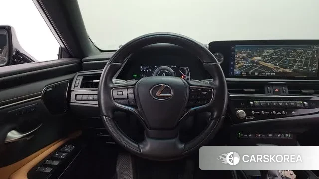 Lexus ES300h 7th generation 2023 Черный из Кореи, фото 4