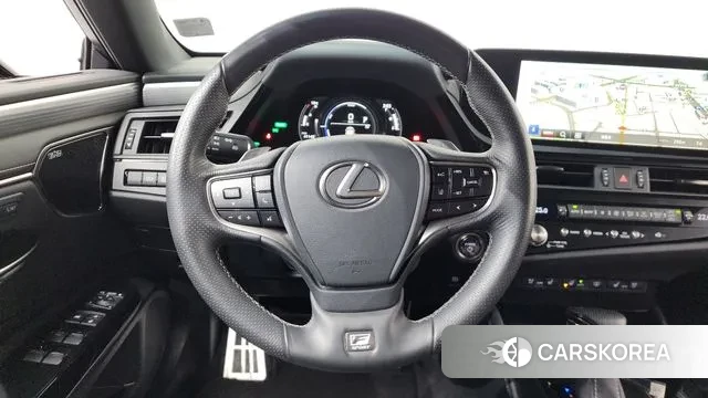 Lexus ES300h 7th generation 2023 Черный из Кореи, фото 4