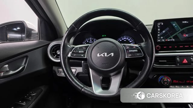 Kia The New K3 2nd generation 2021 Белый из Кореи, фото 4