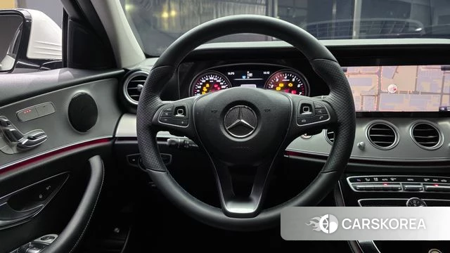 Mercedes-Benz E-Class W213 2018 Белый из Кореи, фото 4