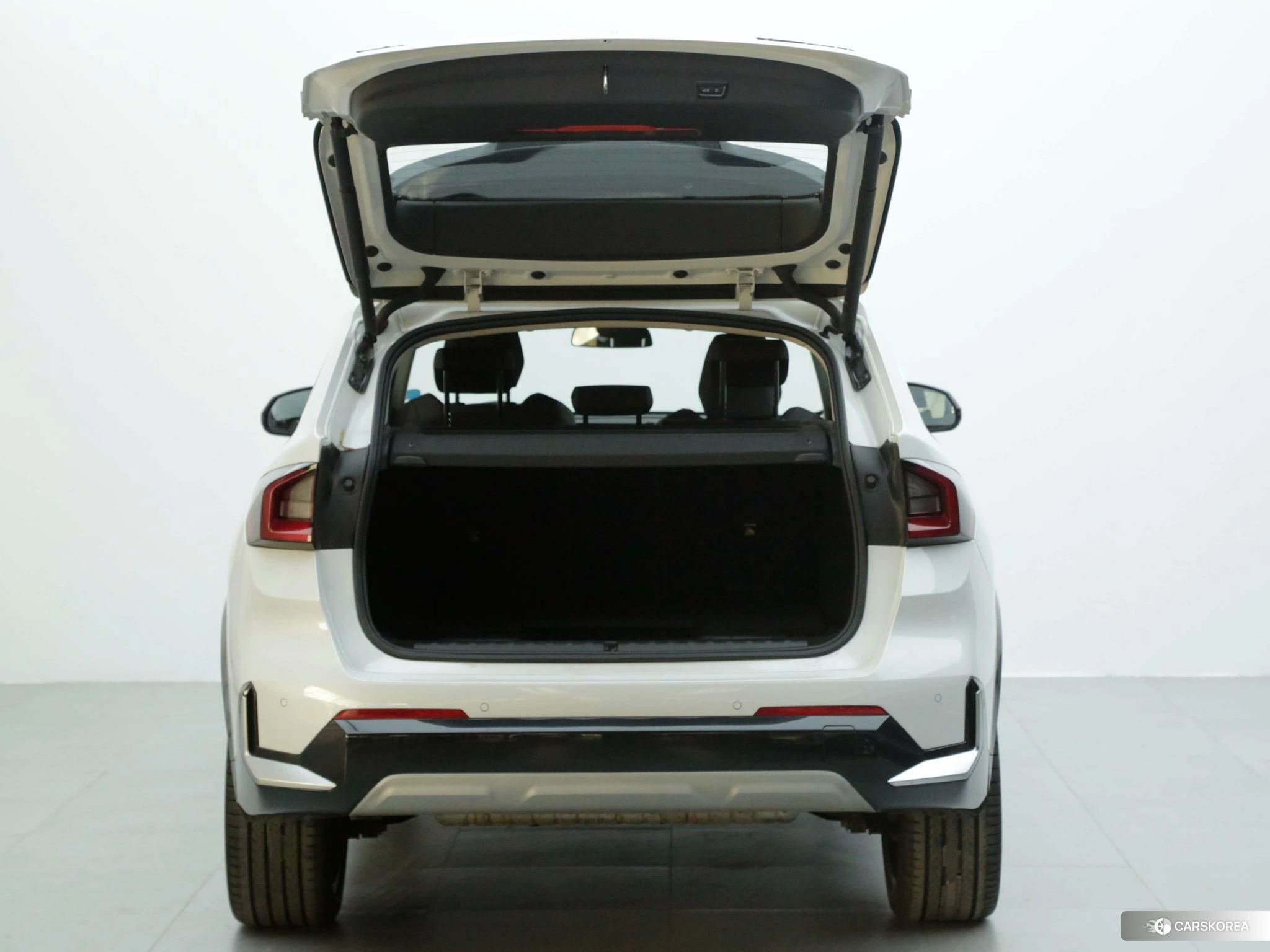 BMW X1 2025 Белый из Китая, фото 4