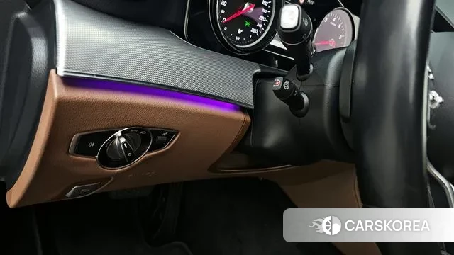 Mercedes-Benz E-Class W213 2020 Черный из Кореи, фото 4