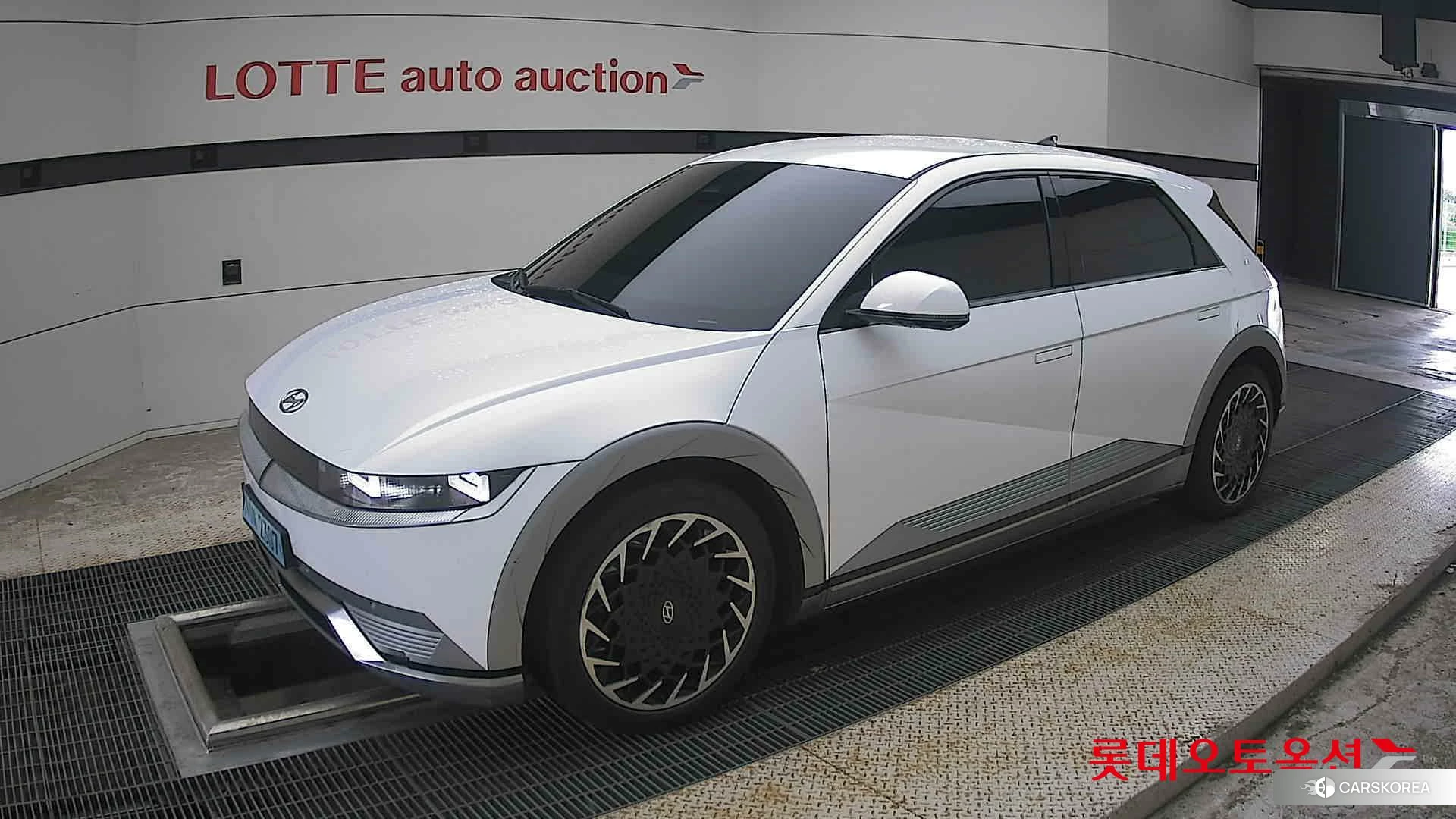 Hyundai IONIQ 5 2023 Atlas White из Кореи, фото 4