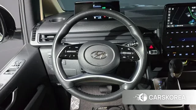 Hyundai Staria 2023 Белый из Кореи, фото 4