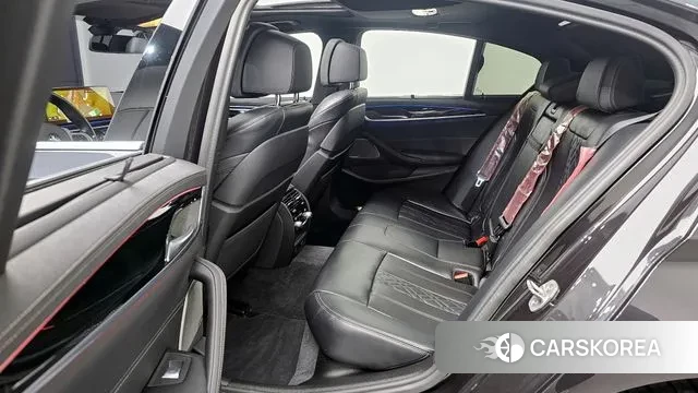 BMW 5 Series (G30) 2023 Серый из Кореи, фото 4