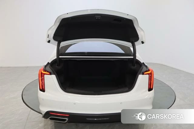 Cadillac CT5 2023 Белый из Китая, фото 4