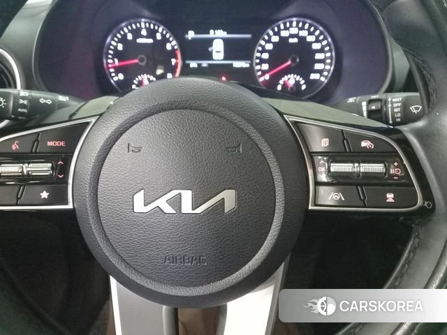 Kia The New K3 2nd generation 2022 Белый из Кореи, фото 4