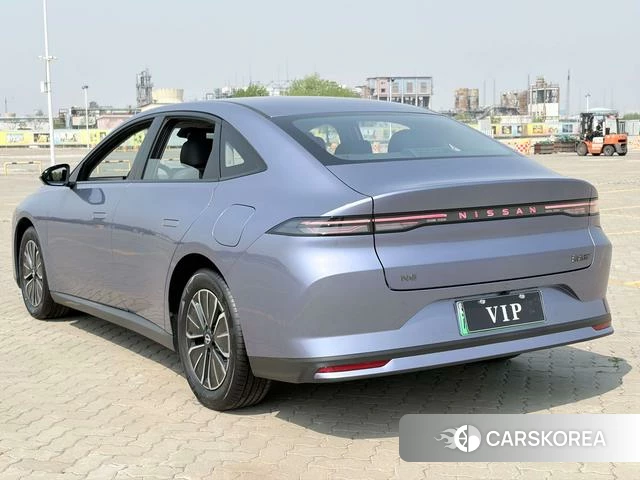 Nissan N6 2025 Серебристо-серый из Китая, фото 4