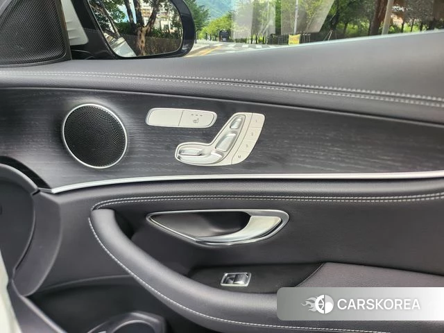 Mercedes-Benz E-Class W213 2020 Белый из Кореи, фото 4