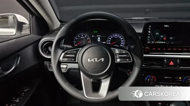 Kia The New K3 2nd generation 2022 Белый из Кореи, фото 4