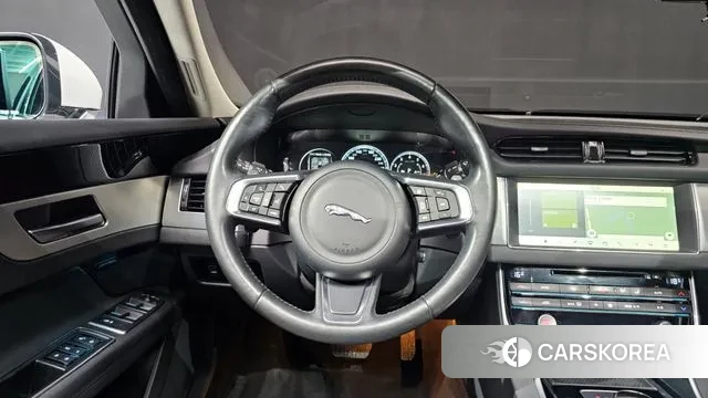 Jaguar XF (X260) 2018 Белый из Кореи, фото 4