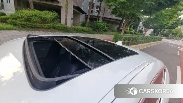 BMW 6 Series GT (G32) 2023 Жемчужный цвет из Кореи, фото 4