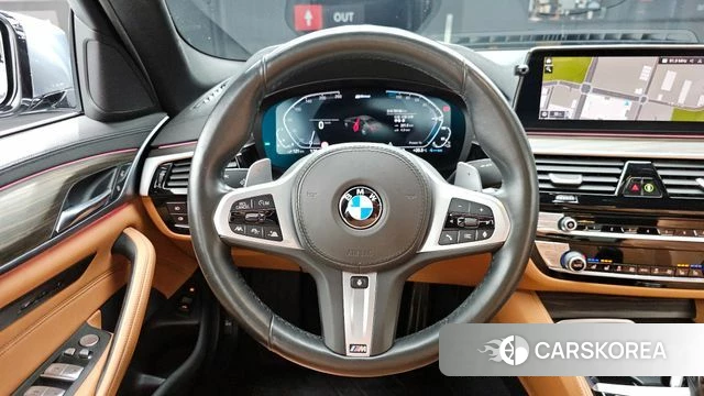 BMW 5 Series (G30) 2020 Серебристо-серый из Кореи, фото 4