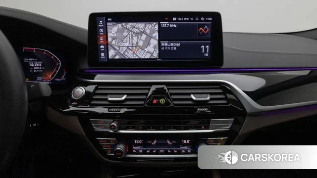 BMW 5 Series (G30) 2022 Белый из Кореи, фото 4