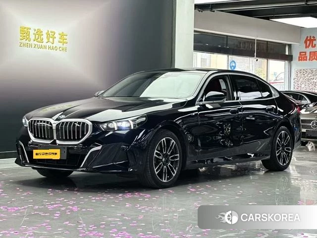 BMW 5 series 2024 Черный из Китая, фото 4