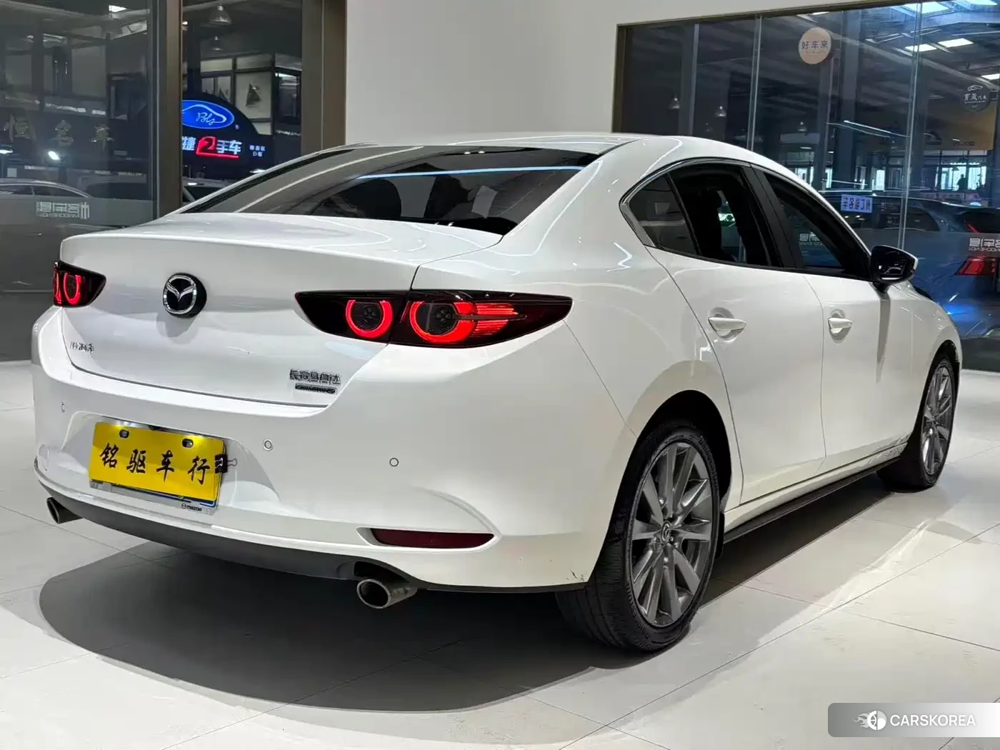 Mazda 3 2025 Белый из Китая, фото 4