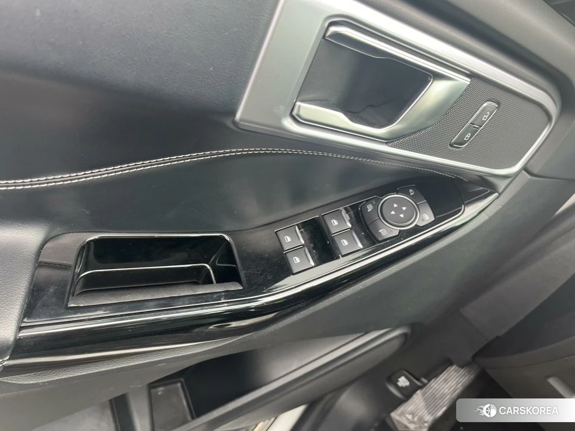 Ford Explorer 2022 Белый из Китая, фото 4