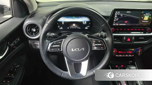 Kia The New K3 2nd generation 2022 Белый из Кореи, фото 4