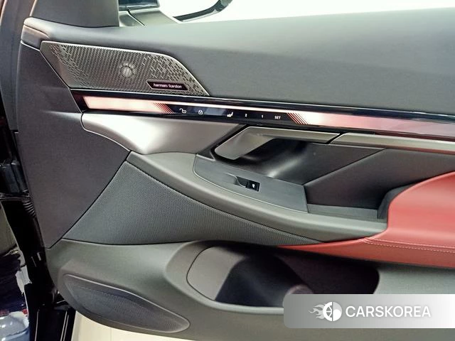 BMW i5 2026 Черный из Китая, фото 4