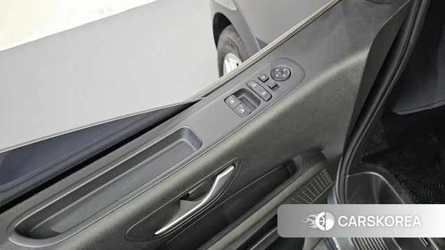 Hyundai Staria 2022 Серый из Кореи, фото 4