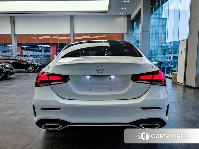 Mercedes-Benz Class A 2022 Белый из Китая, фото 4