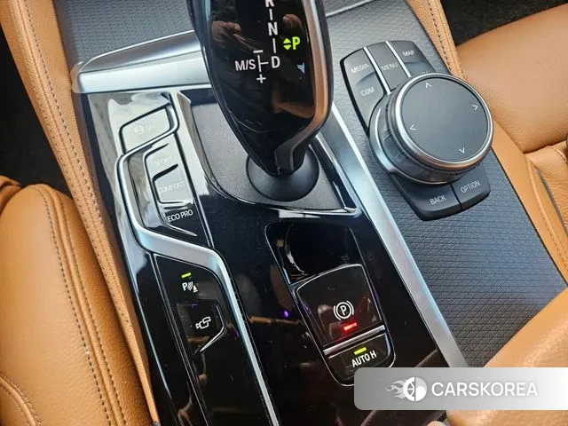 BMW 5 Series (G30) 2021 Черный из Кореи, фото 4