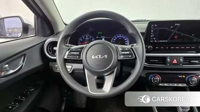 Kia The New K3 2nd generation 2021 Белый из Кореи, фото 4