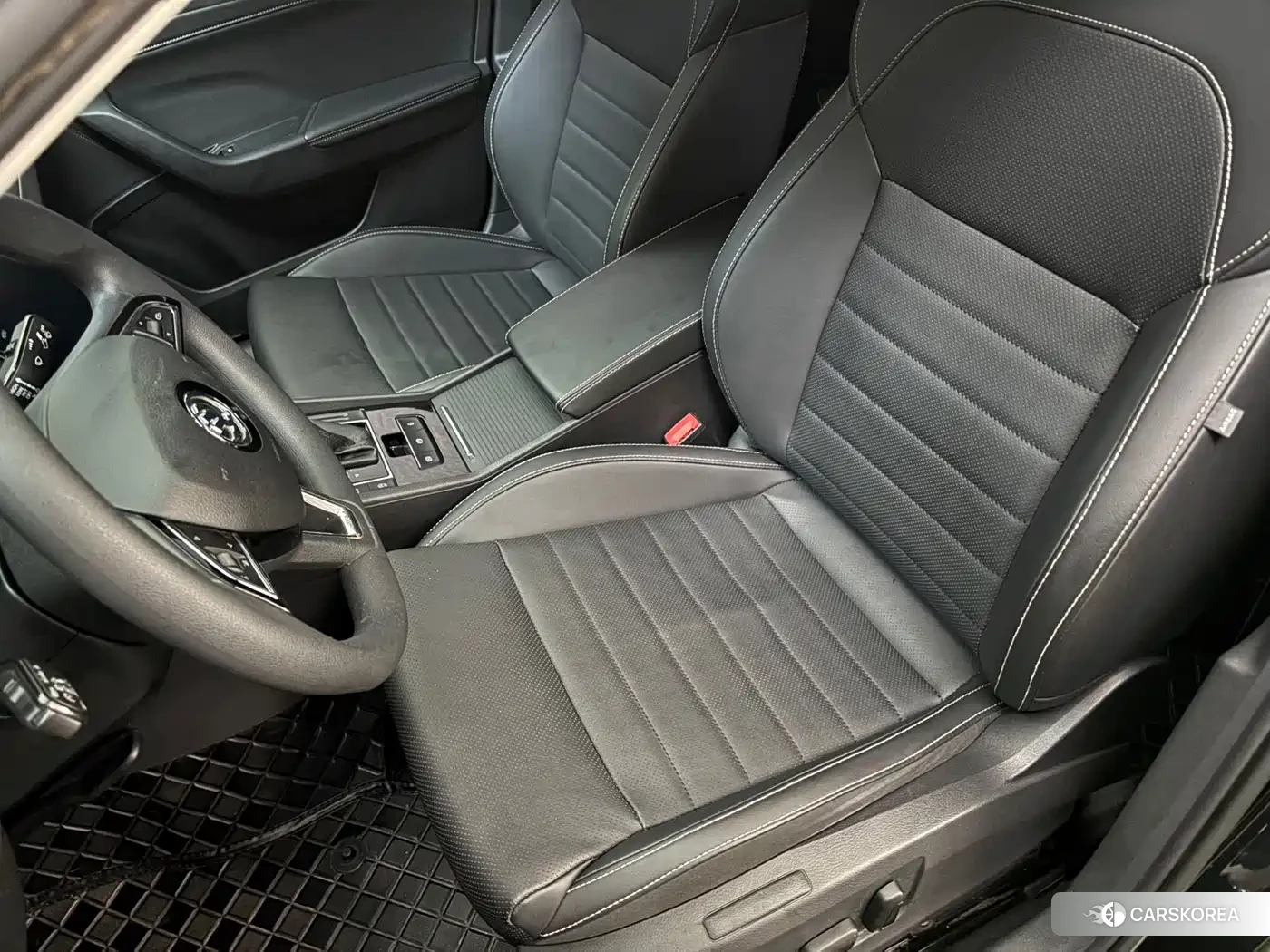 Skoda Superb 2023 Черный из Китая, фото 4