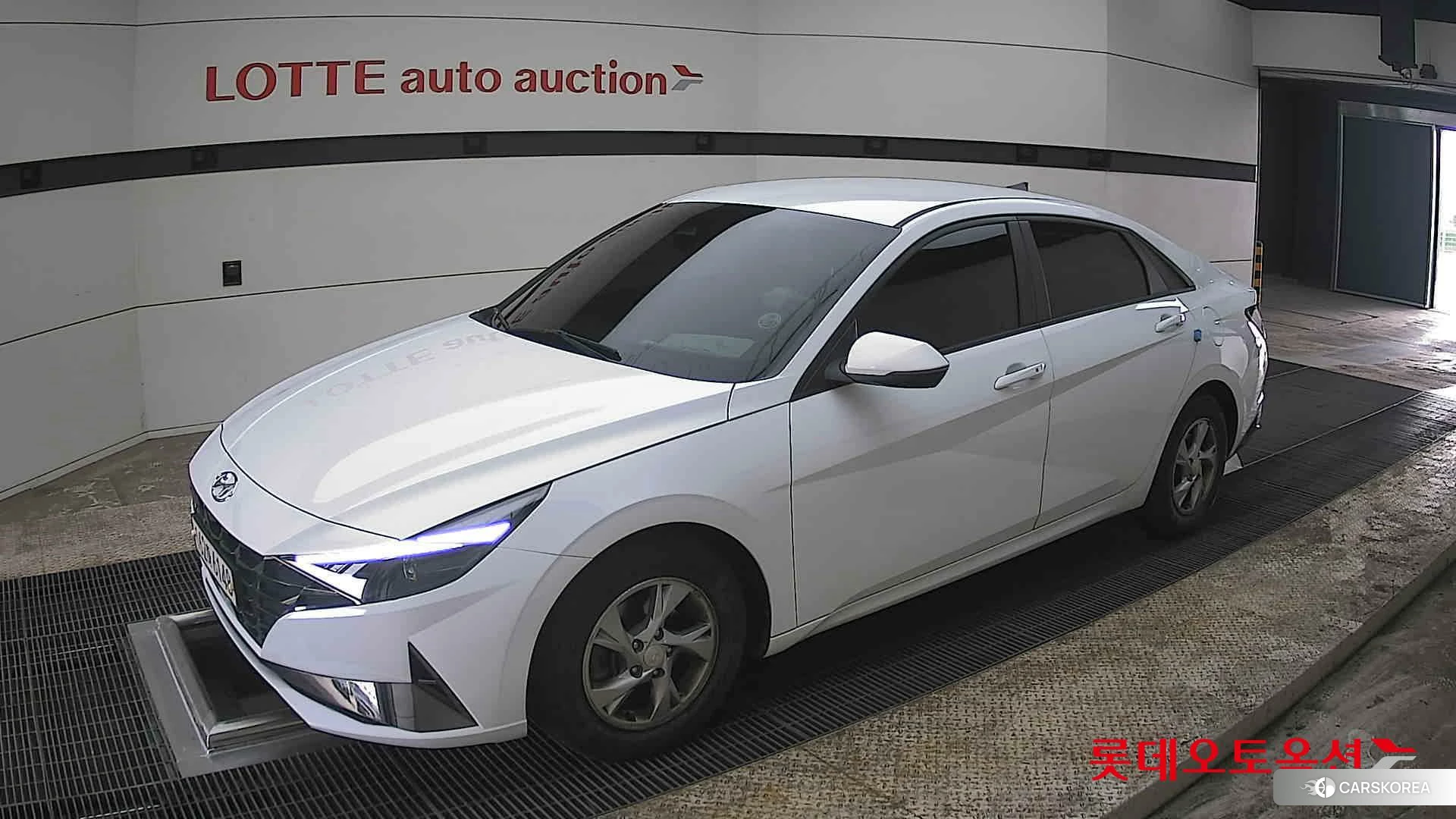 Hyundai Avante 2021 Polar White из Кореи, фото 4