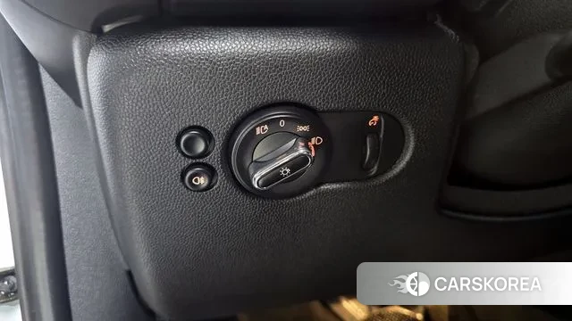 Mini Cooper 2024 Белый из Кореи, фото 4