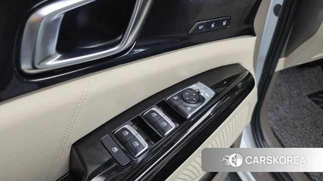 Kia Carnival 4th generation 2023 Белый из Кореи, фото 4