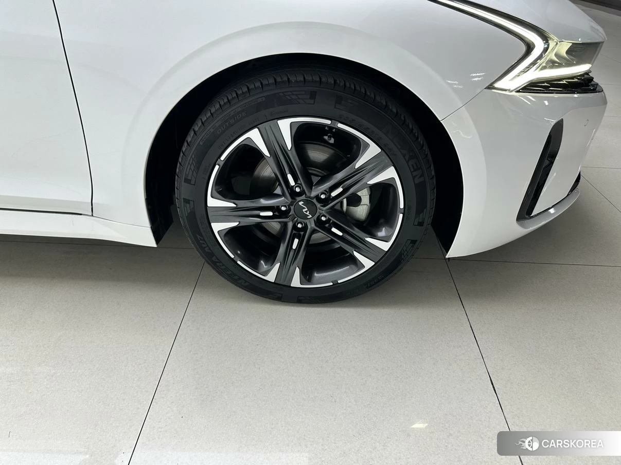Kia K5 2021 Белый из Китая, фото 4