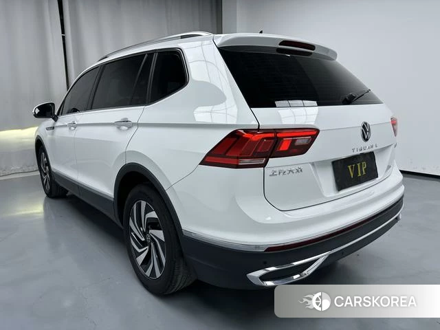 Volkswagen Tiguan L 2023 Белый из Китая, фото 4