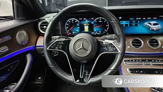 Mercedes-Benz E-Class W213 2022 Белый из Кореи, фото 4