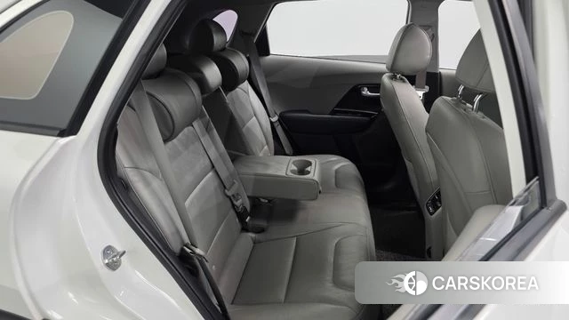 Kia Niro 2018 Белый из Кореи, фото 4