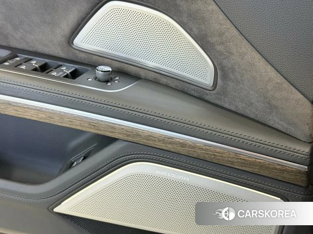 Audi A8 2021 Черный из Китая, фото 4