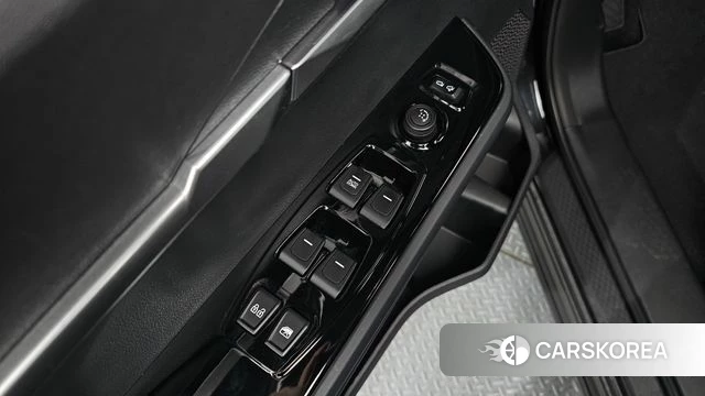 Ssangyong Torres 2022 Черный из Кореи, фото 4