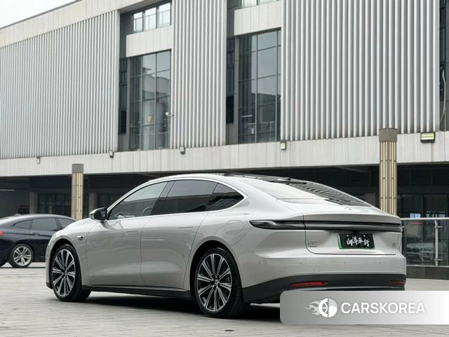 Weilai ET7 2025 Серебристо-серый из Китая, фото 4