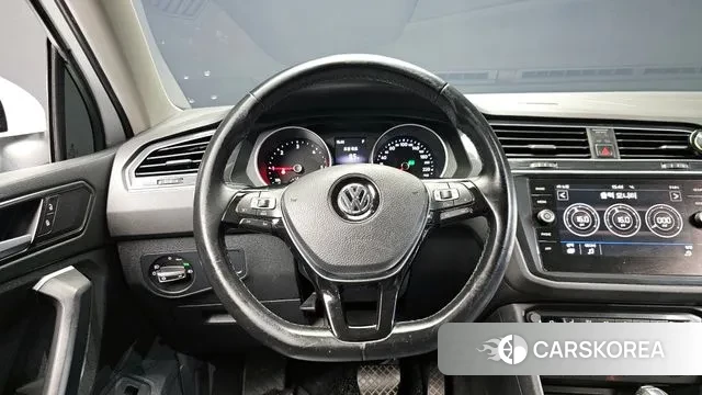 Volkswagen Tiguan second Generation 2018 Белый из Кореи, фото 4
