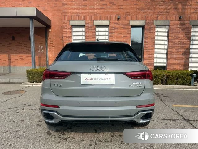 Audi Q3 2024 Темно-серый из Китая, фото 4