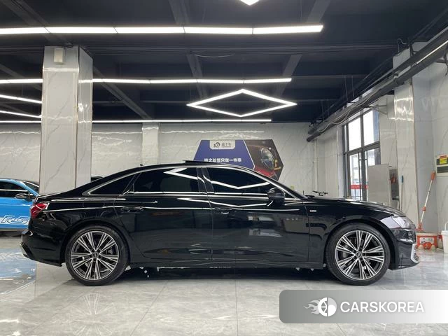 Audi A6L 2023 Черный из Китая, фото 4