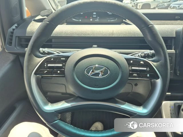 Hyundai Staria 2023 Серый из Кореи, фото 4
