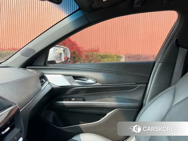 Cadillac CT4 2022 Белый из Китая, фото 4