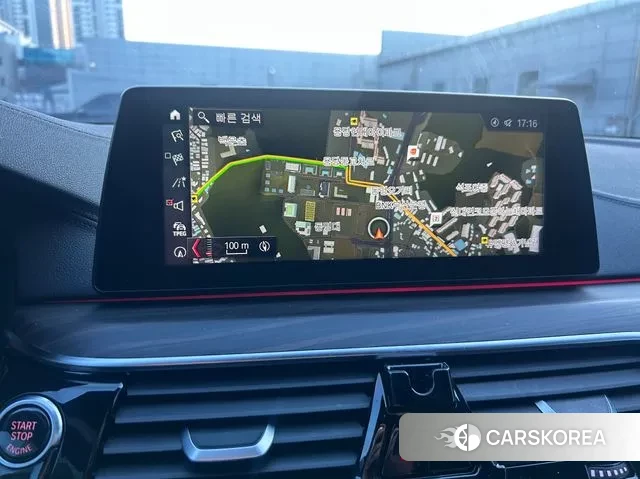 BMW 5 Series (G30) 2018 Белый из Кореи, фото 4