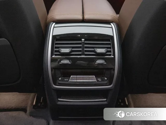 BMW X6 (G06) 2023 Белый из Кореи, фото 4